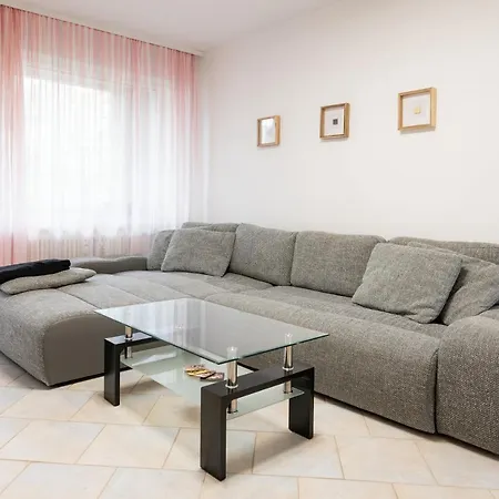 Schoki Apartment *